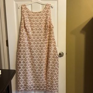 Beautiful cocktail dress. Only worn once!